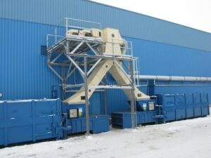 odřezky z papírnictví odfiltrované rotačním odlučovače směřují do sběrných kontejnerů