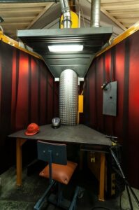 odsávání prachu u pracovních stolů